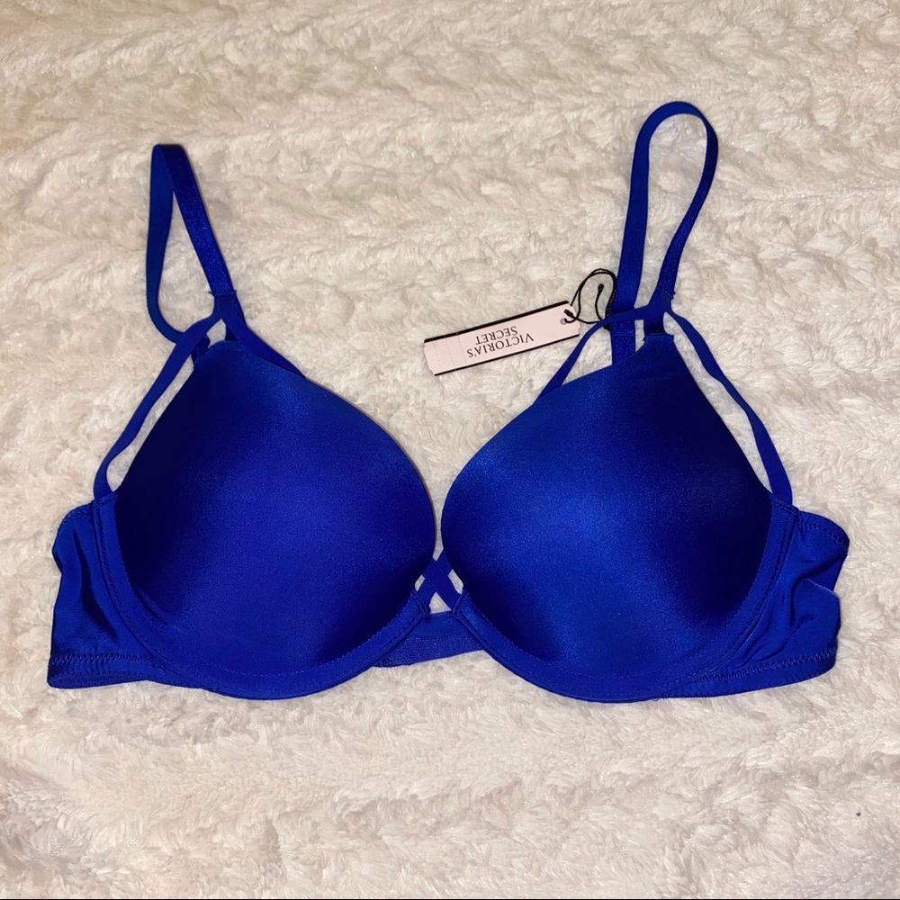Victoria’s Secret Strappy Push-up Bra